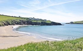 Cosy Beachside Cottage 100M From Challaborough Beach